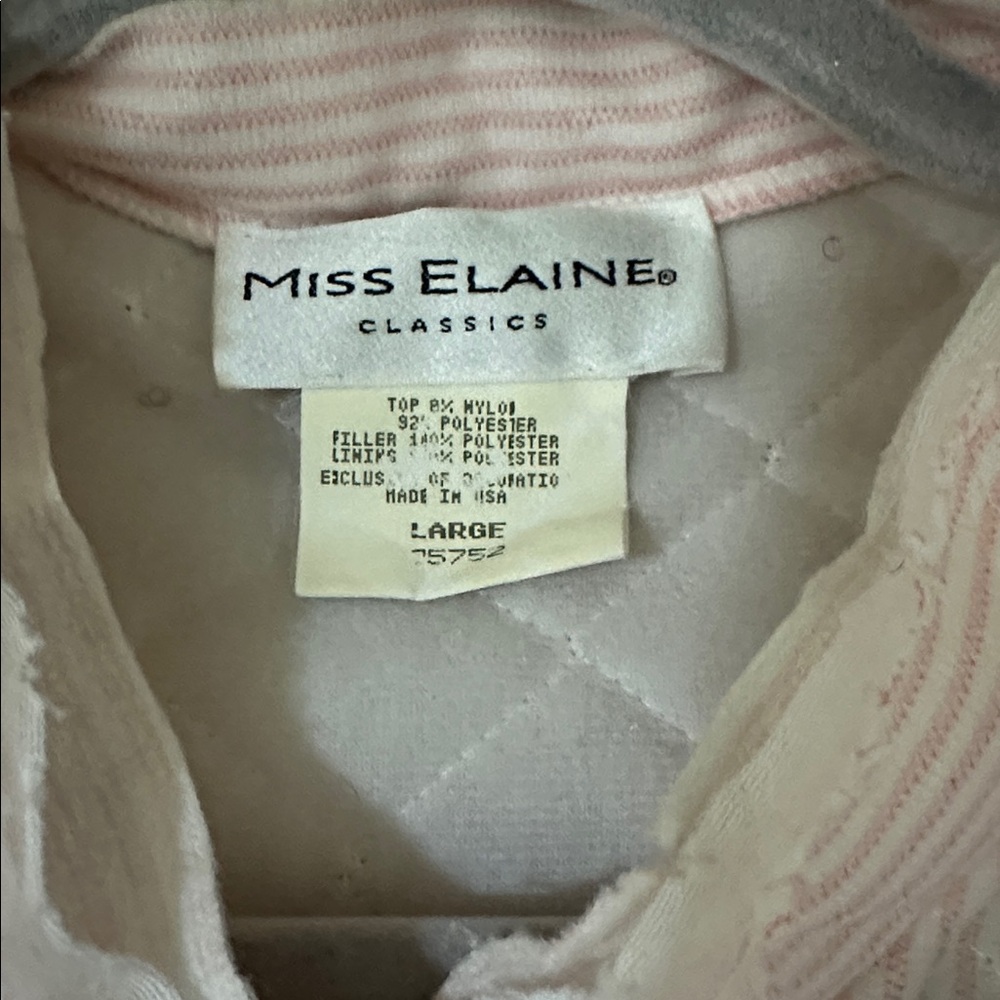 Miss Elaine Quilted House Coat - Picture 2 of 3